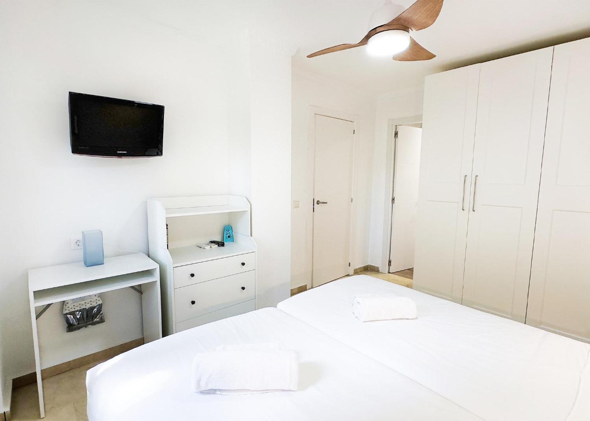 1 Bedroom Apartment Second Line Beach- Parque Marbella Building Exteriér fotografie